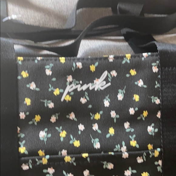 Victoria Secret Beach Bag overnight bag - Picture 2 of 3